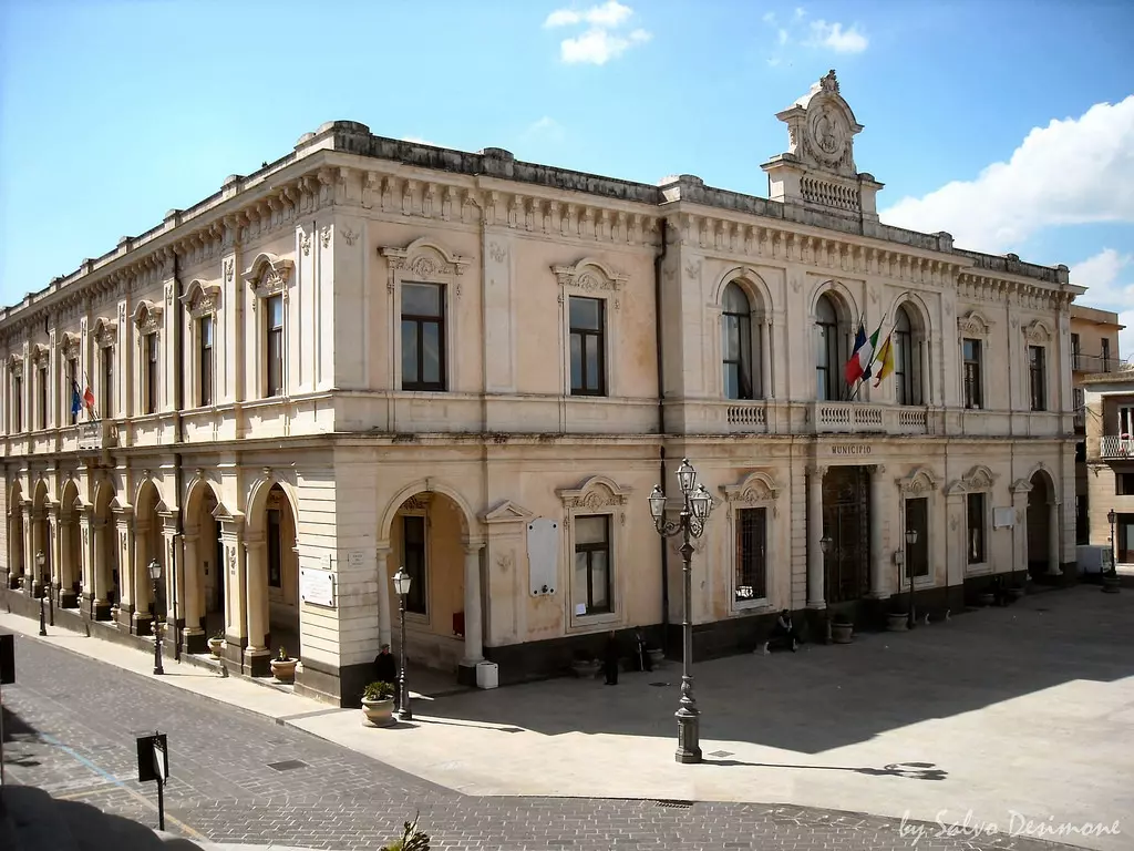 palazzo municipio palazzo acreide
